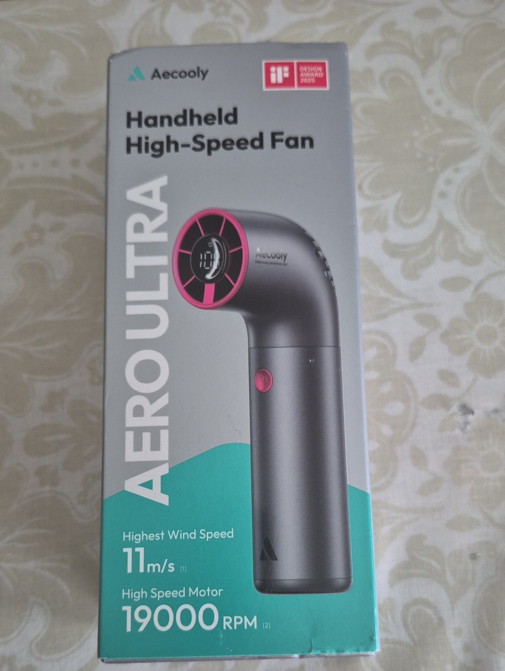 Aero Ultra Handheld High-Speed Fan - Gray with Pink Accents